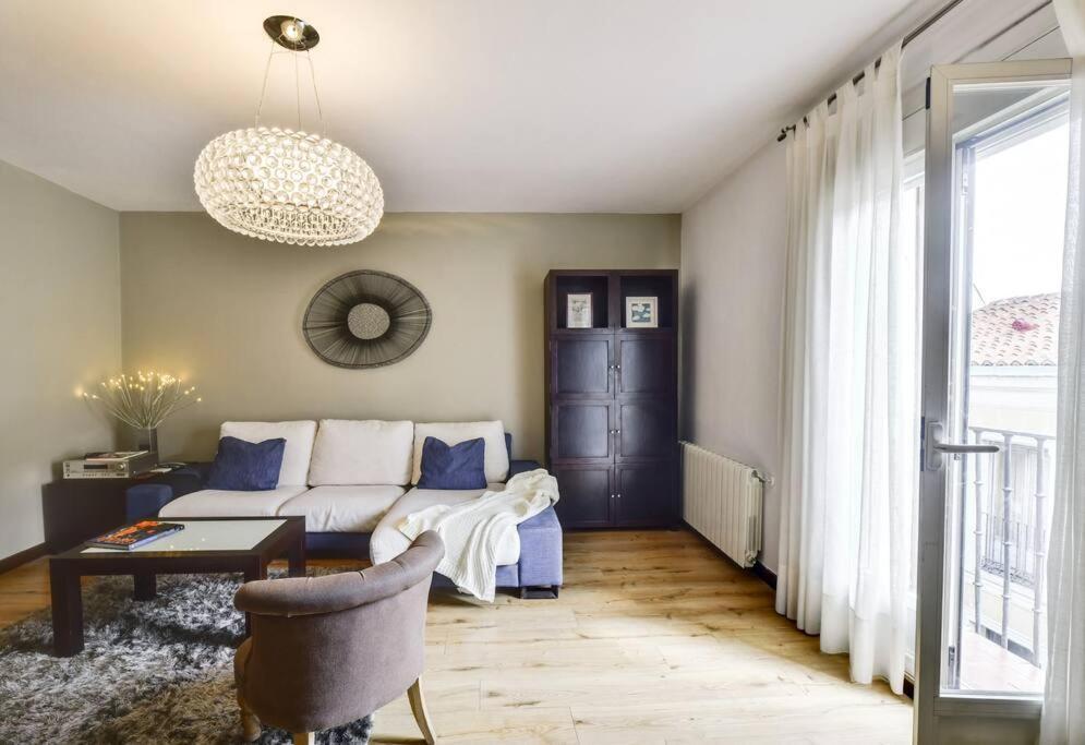 Big Stylish And Modern Apartment In Madrid Centre ภายนอก รูปภาพ